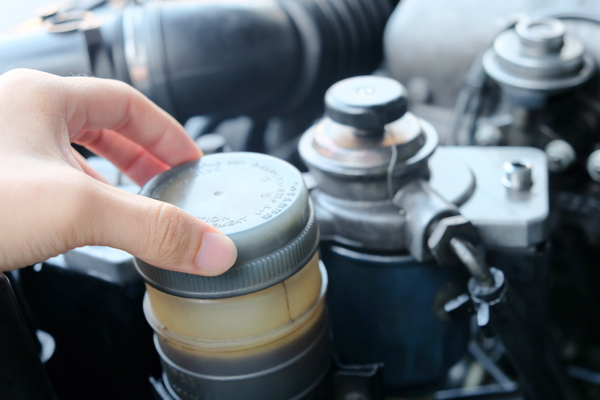 power-steering-fluid-service